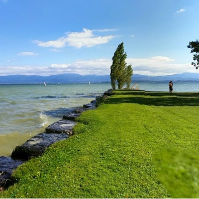 Plage de la Dullive, Dully, Suisse